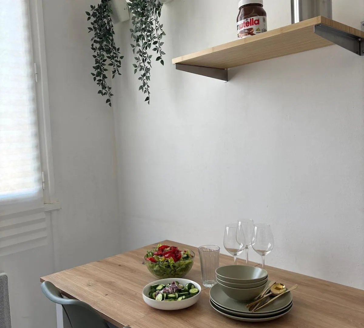 Cinnamon Apartment Vénissieux França